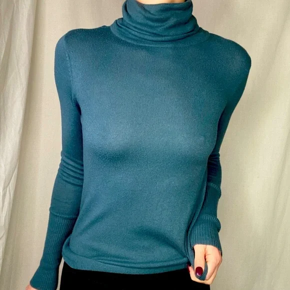 Teal Turtleneck long sleeve Top size small - Picture 2 of 14